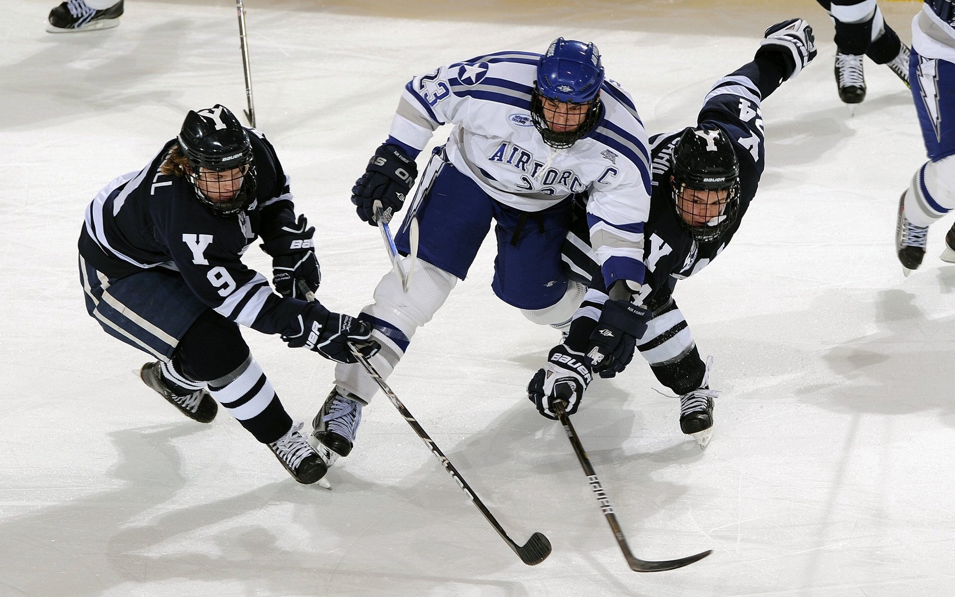 赛场上“绝佳配合”的背后：团队合作的艺术，团队完美配合